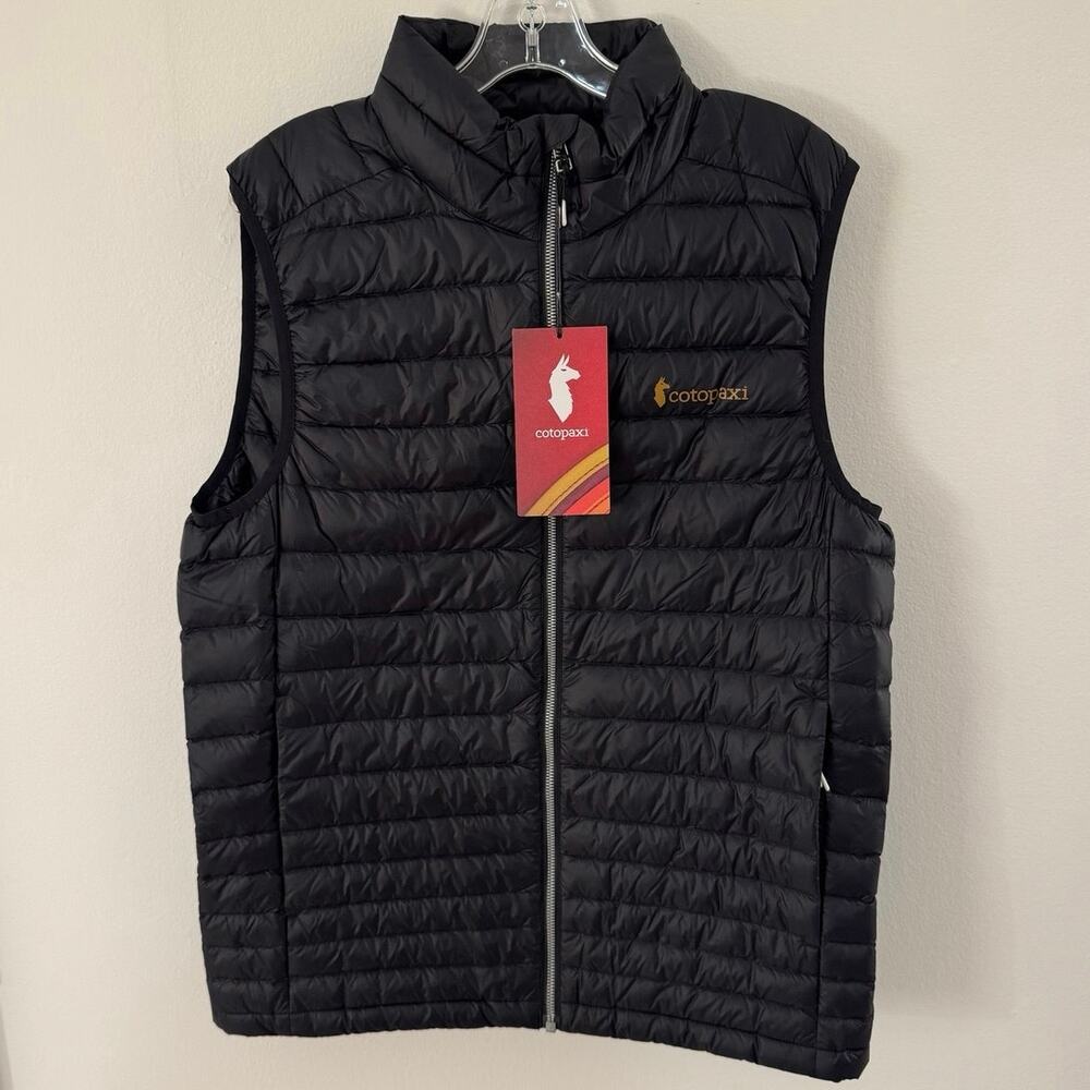 NWT Cotopaxi Fuego Down Vest Men’s Medium Black Insulated Packable Gold Logo